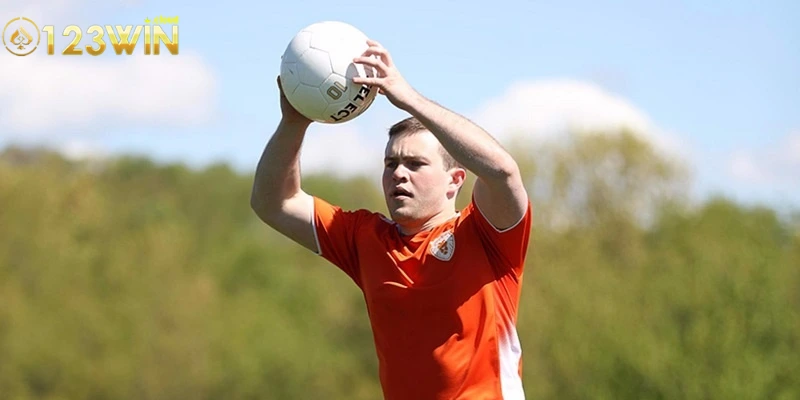 Chiến Lược Cá Cược Kèo Ném Biên Bóng Đá Đỉnh Cao Năm 2025 3 Các loại kèo ném biên phổ biến được nhiều người sử dụng